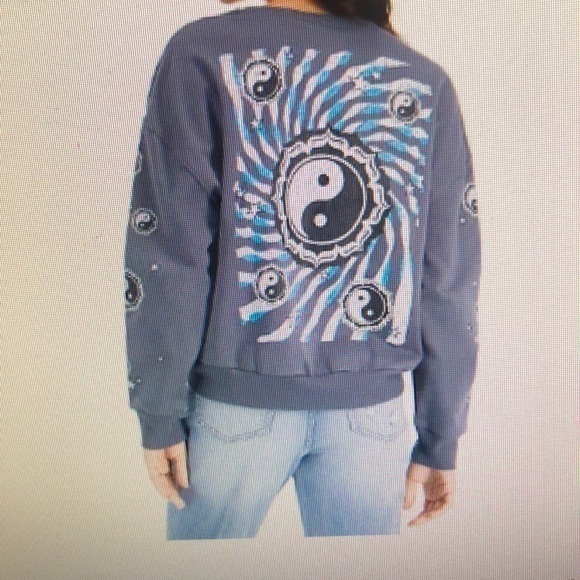 Long sleeve Yin Yang back graphic sweatshirt in charcoal new with tags - Picture 1 of 6